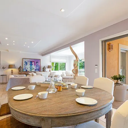 Villa Beautiful Ideally Located On The Hills Of With Sea View *