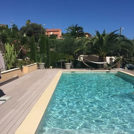 Villa Beautiful Ideally Located On The Hills Of With Sea View Antibes