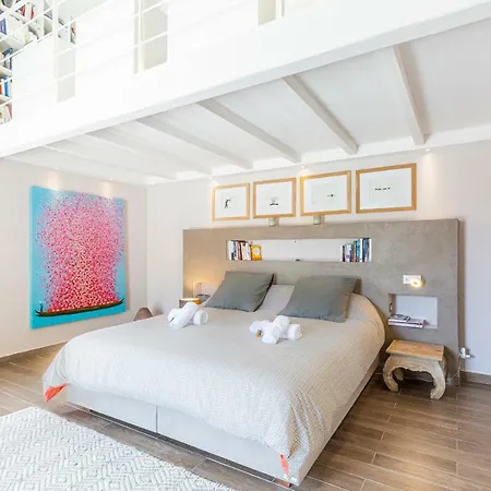 Villa Beautiful Ideally Located On The Hills Of With Sea View *