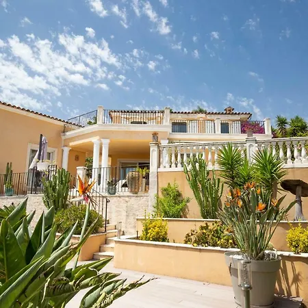 Beautiful Ideally Located On The Hills Of With Sea View Antibes