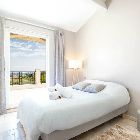 Beautiful Ideally Located On The Hills Of With Sea View Villa *