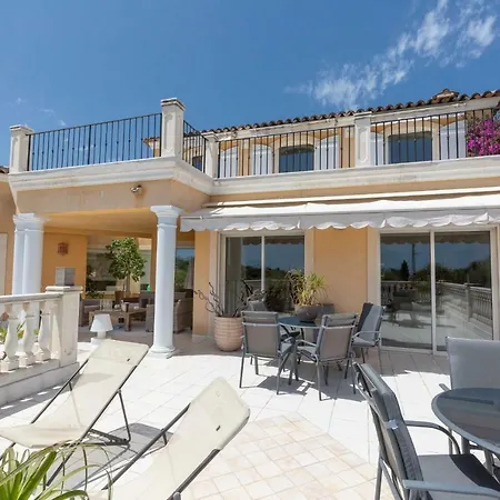 Villa Beautiful Ideally Located On The Hills Of With Sea View